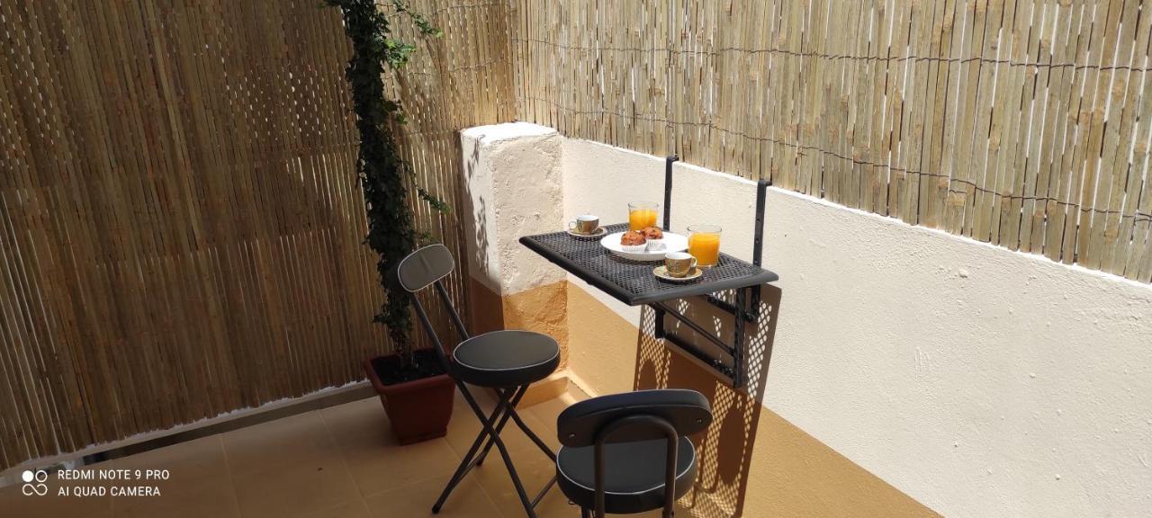 Mi Pequena Terraza Apartment Alaquas Bagian luar foto